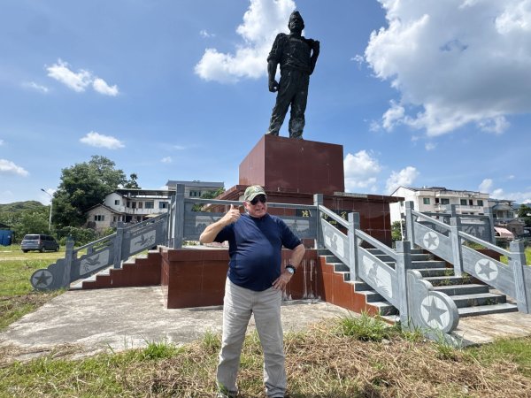 天宇配资 “美中友谊需要下一代继续传递”——美中航空遗产基金会贵州寻迹飞虎队历史