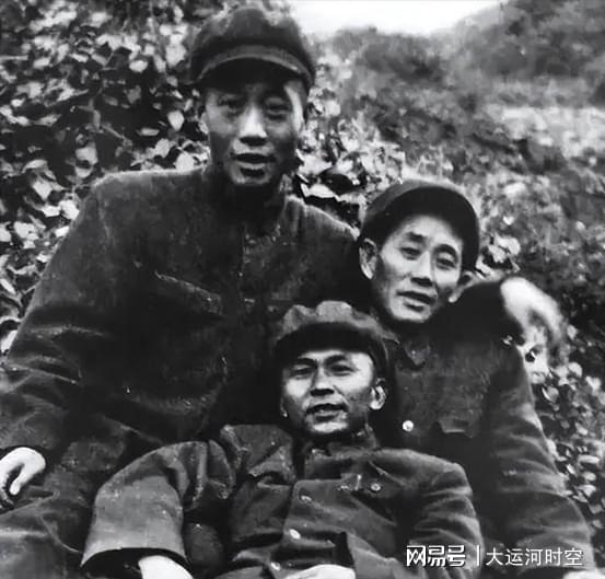 钱龙配资 他68岁从军队离休，歇了5个月竟又接到中央任命，71岁被授予上将